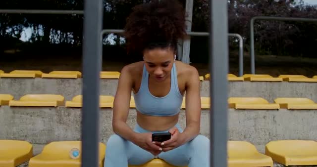 Comparing Instagram saves with a dedicated workout app